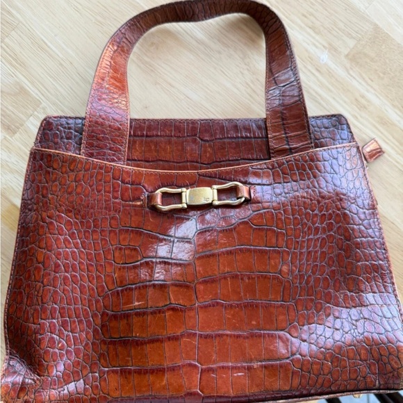 Leather Co. Handbags - Chic Leather Brown Crocodile Pattern Shoulder Bag Brass Accent Two Handle Zip
